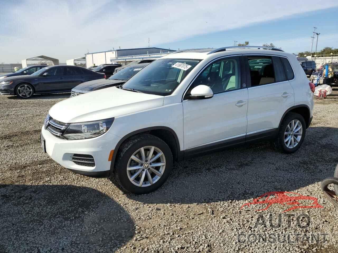 VOLKSWAGEN TIGUAN 2017 - WVGRV7AX7HW508337