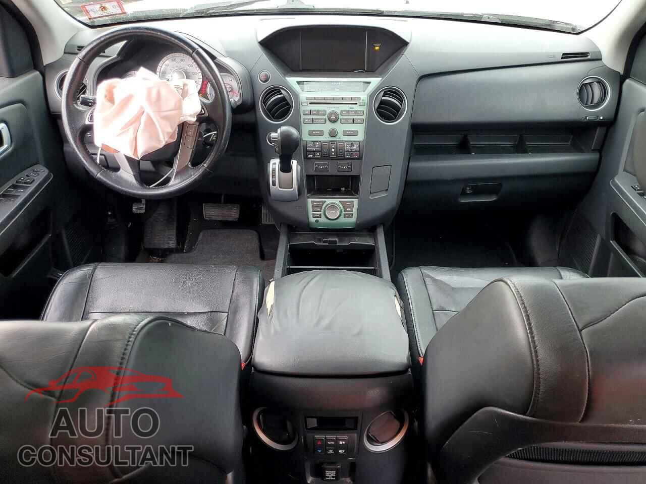 HONDA PILOT 2011 - 5FNYF4H78BB011276