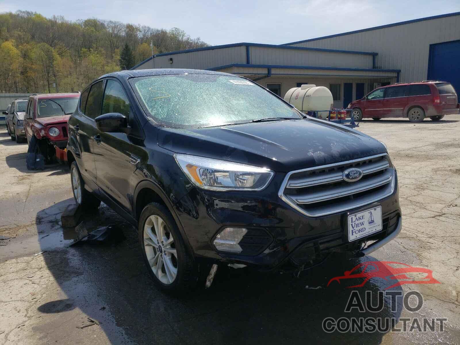 FORD ESCAPE 2017 - 1FMCU9GD8HUC45840