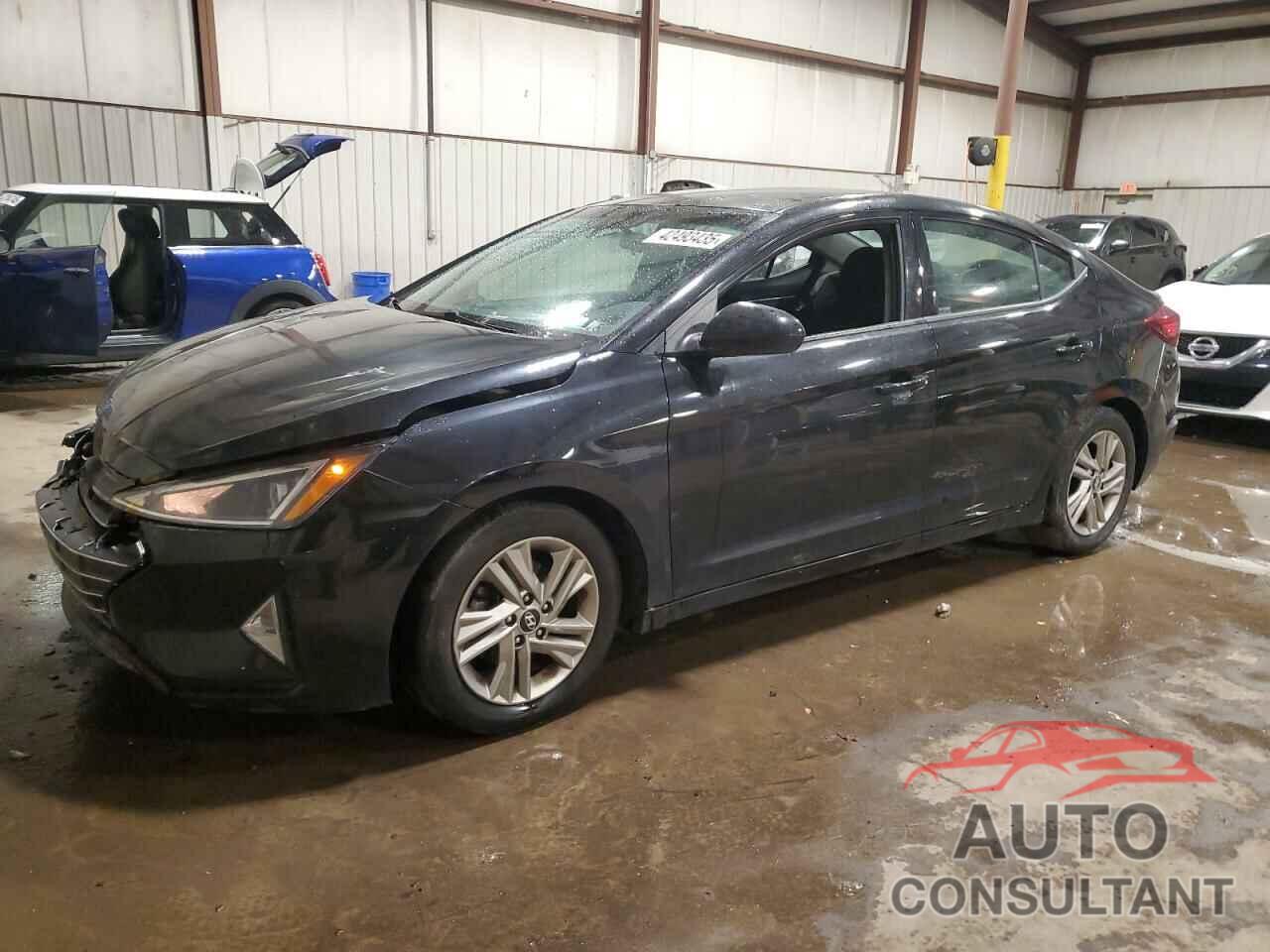HYUNDAI ELANTRA 2019 - 5NPD84LF2KH444844