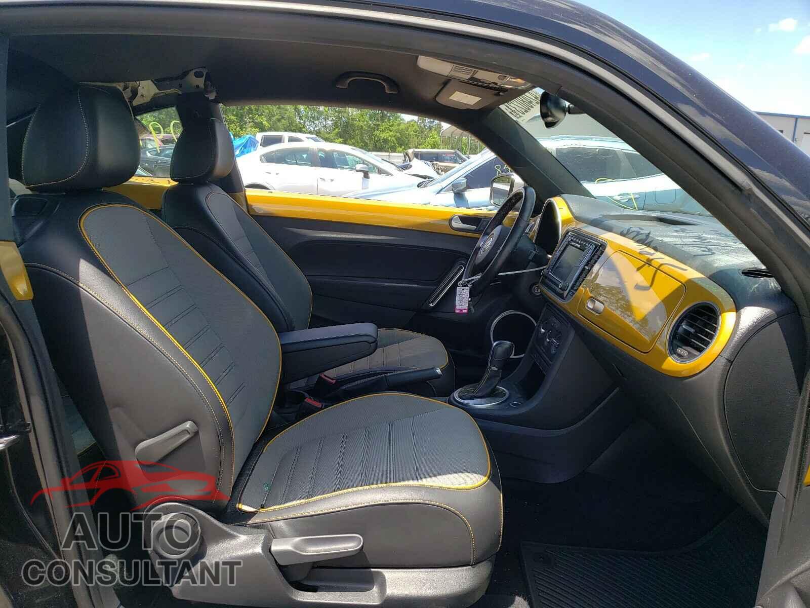 VOLKSWAGEN BEETLE 2016 - 3VWS07AT9GM622899