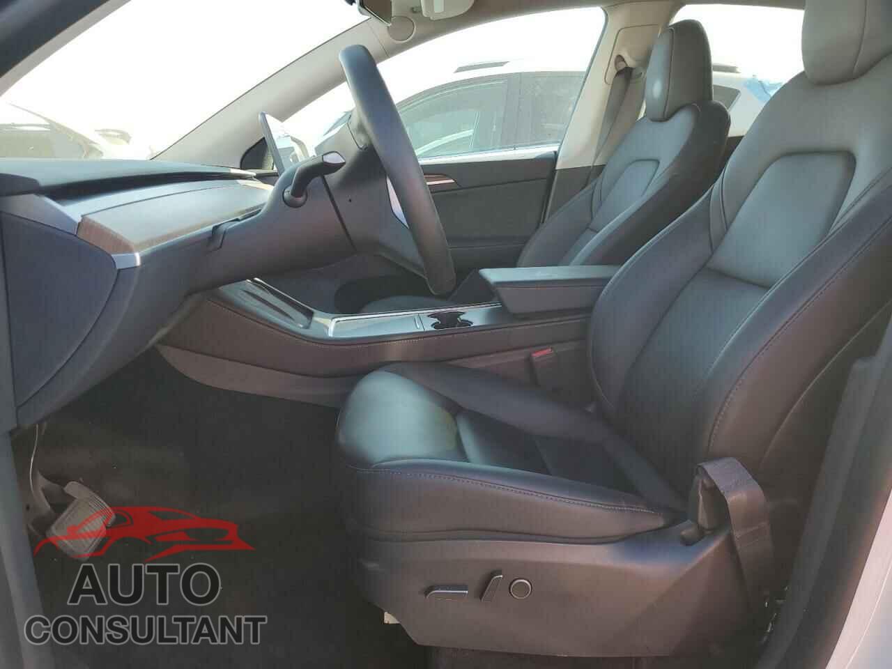 TESLA MODEL Y 2023 - 7SAYGDEE7PF745272