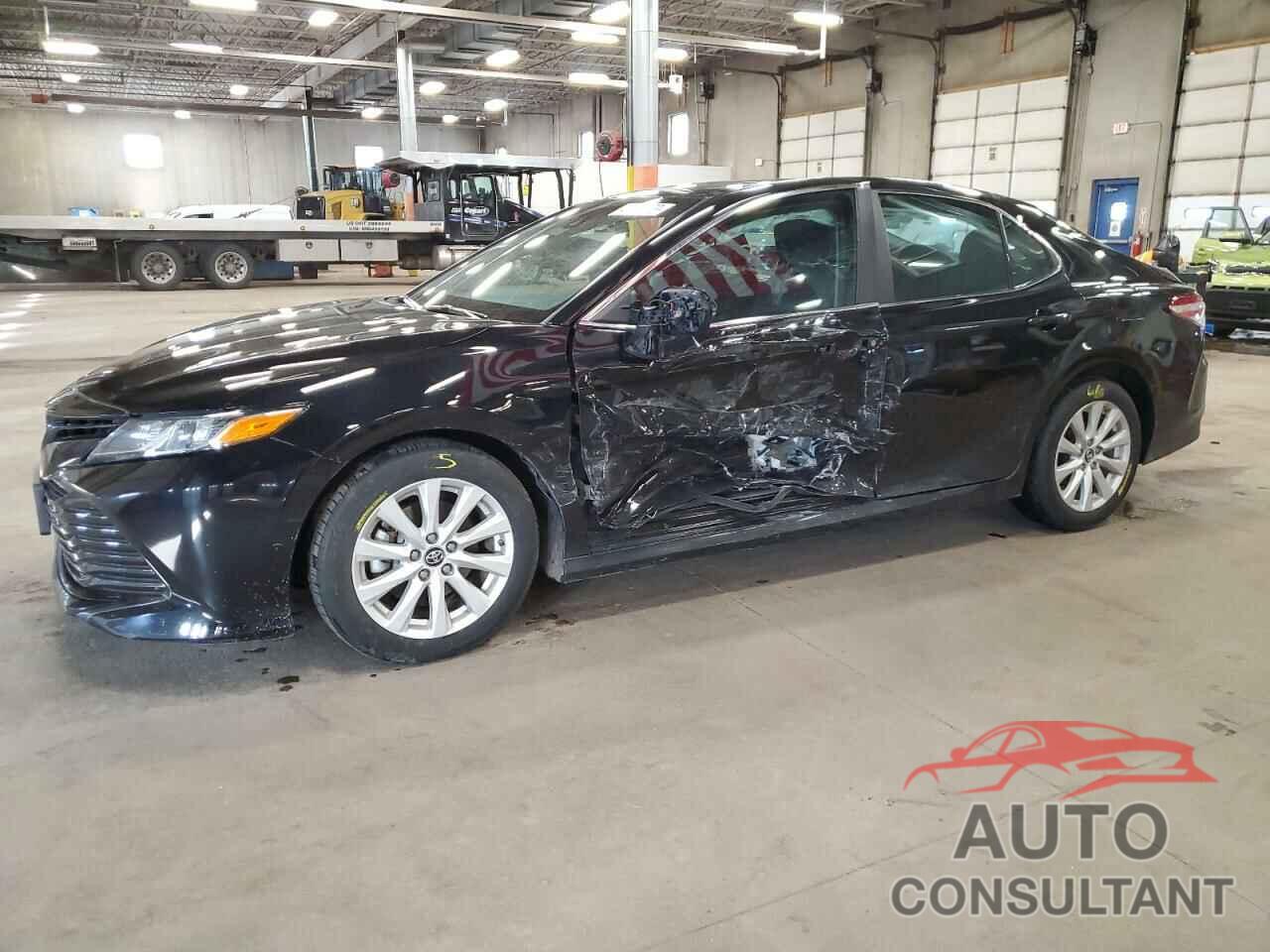 TOYOTA CAMRY 2018 - 4T1B11HK3JU141393