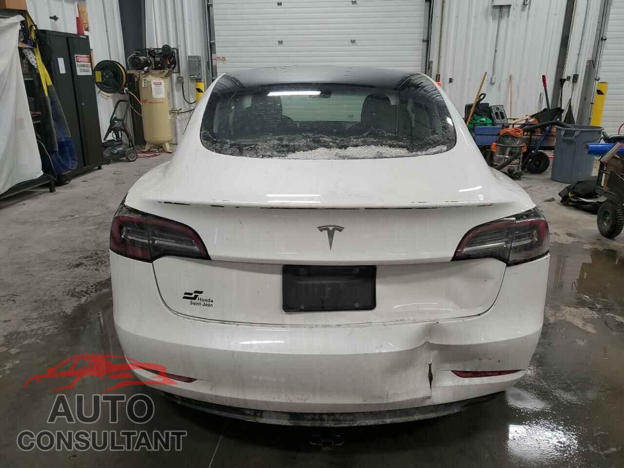 TESLA MODEL 3 2021 - 5YJ3E1EA5MF057985
