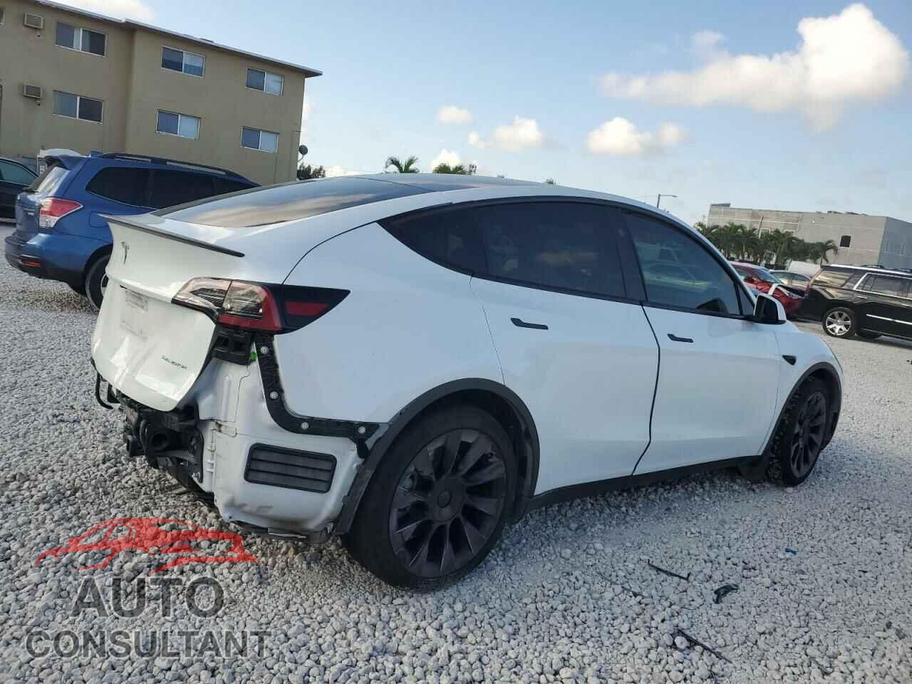 TESLA MODEL Y 2023 - 7SAYGAEE5PF809727