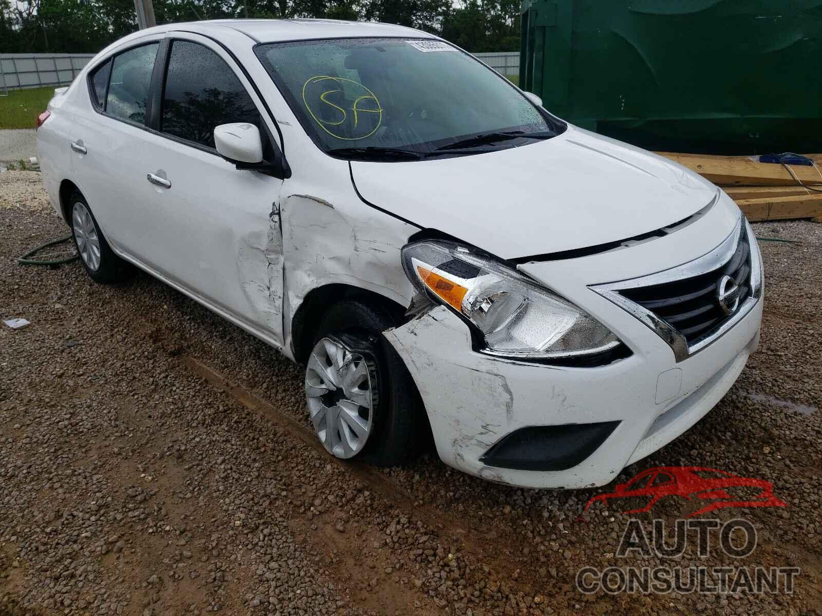 NISSAN VERSA 2018 - 3N1CN7AP7JL823048