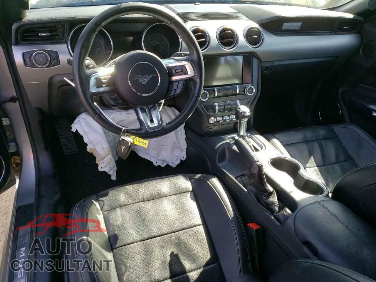 FORD MUSTANG 2021 - 1FATP8UH7M5122148