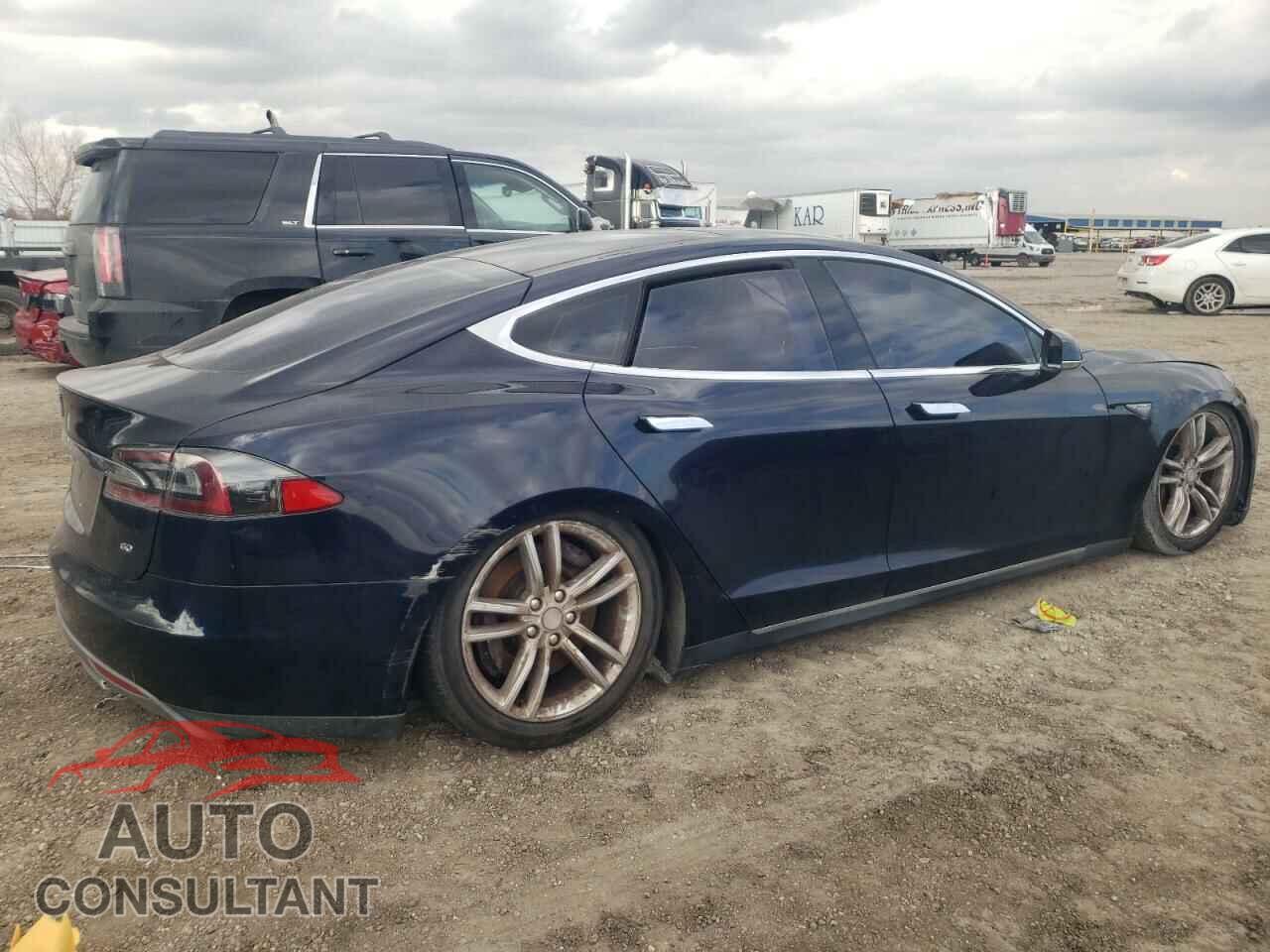 TESLA MODEL S 2013 - 5YJSA1AG6DFP11104