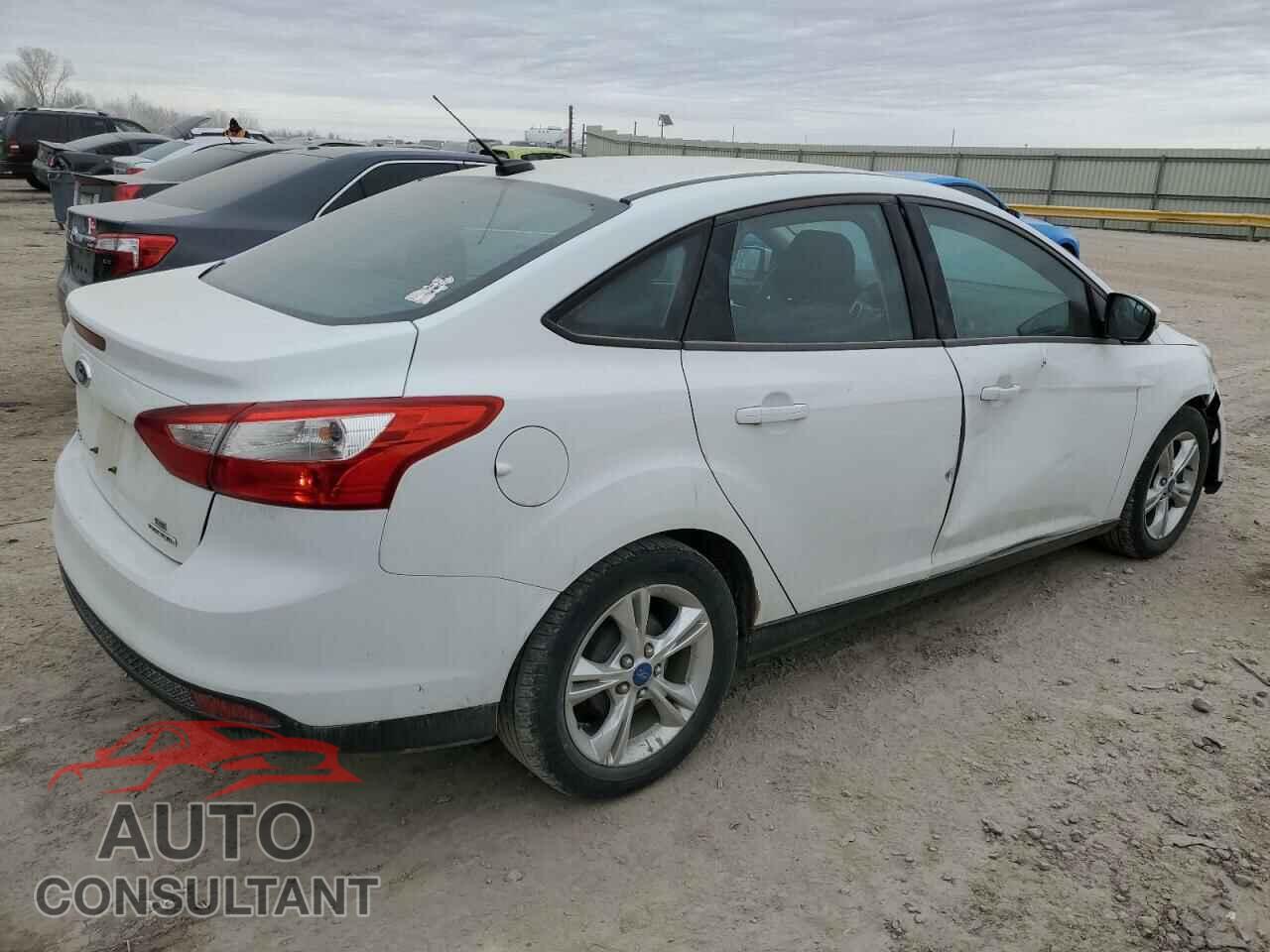 FORD FOCUS 2014 - 1FADP3F2XEL128488