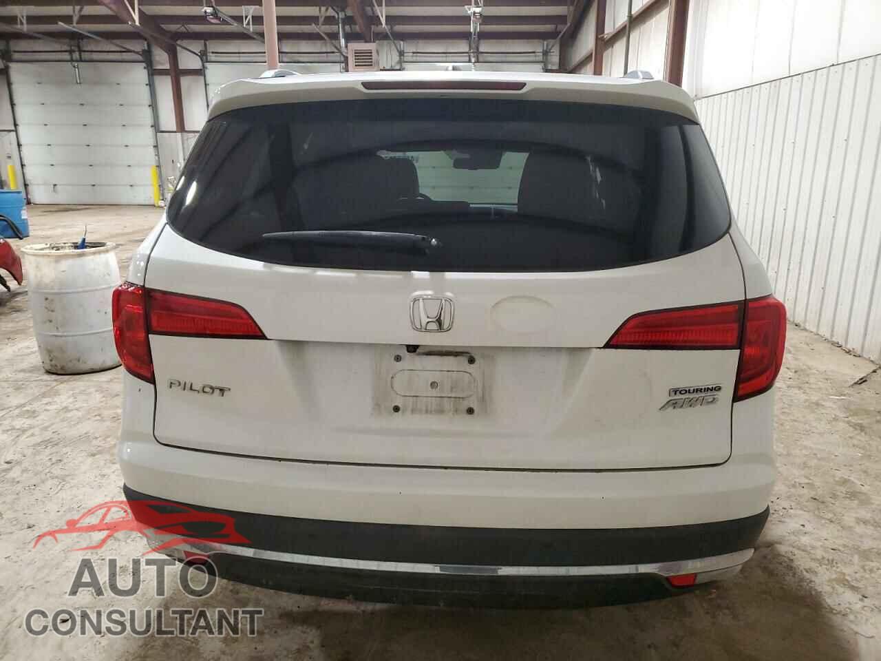 HONDA PILOT 2017 - 5FNYF6H94HB014360
