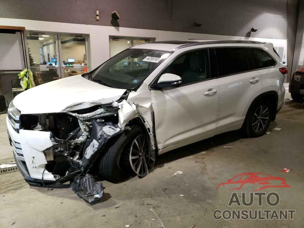 TOYOTA HIGHLANDER 2018 - 5TDJZRFH4JS831995
