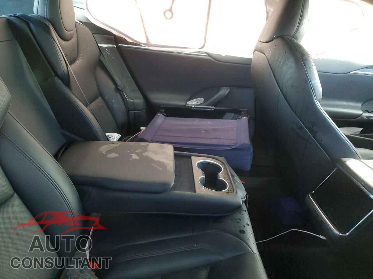 TESLA MODEL S 2021 - 5YJSA1E5XMF433428