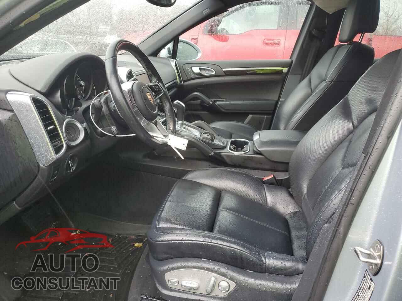 PORSCHE CAYENNE 2016 - WP1AA2A21GLA04837