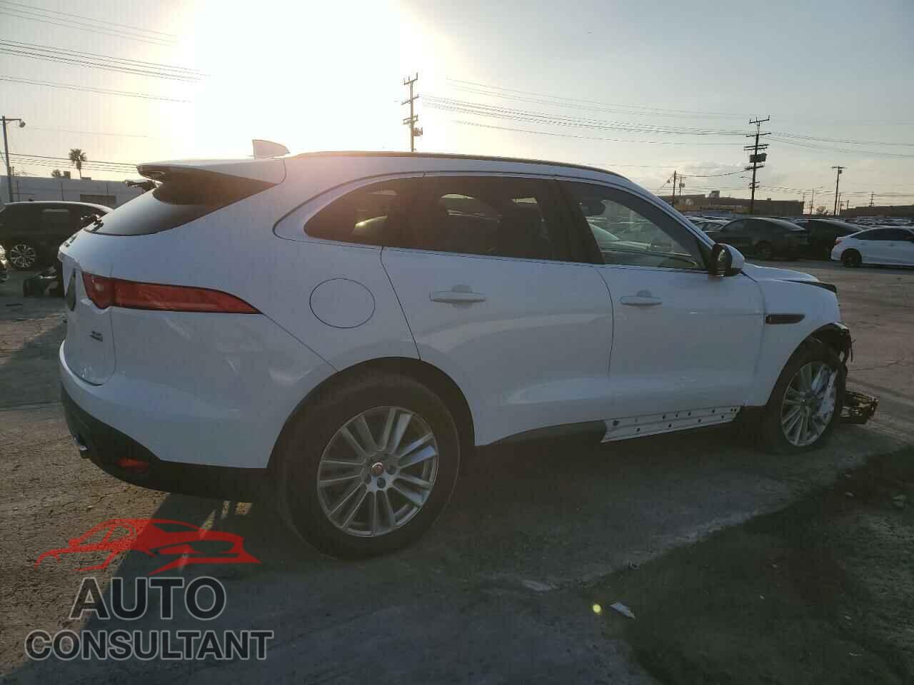 JAGUAR F-PACE 2017 - SADCK2BV9HA083157