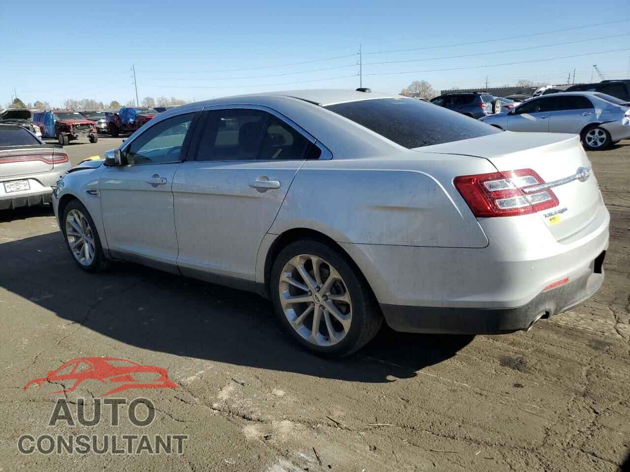 FORD TAURUS 2018 - 1FAHP2J85JG124228