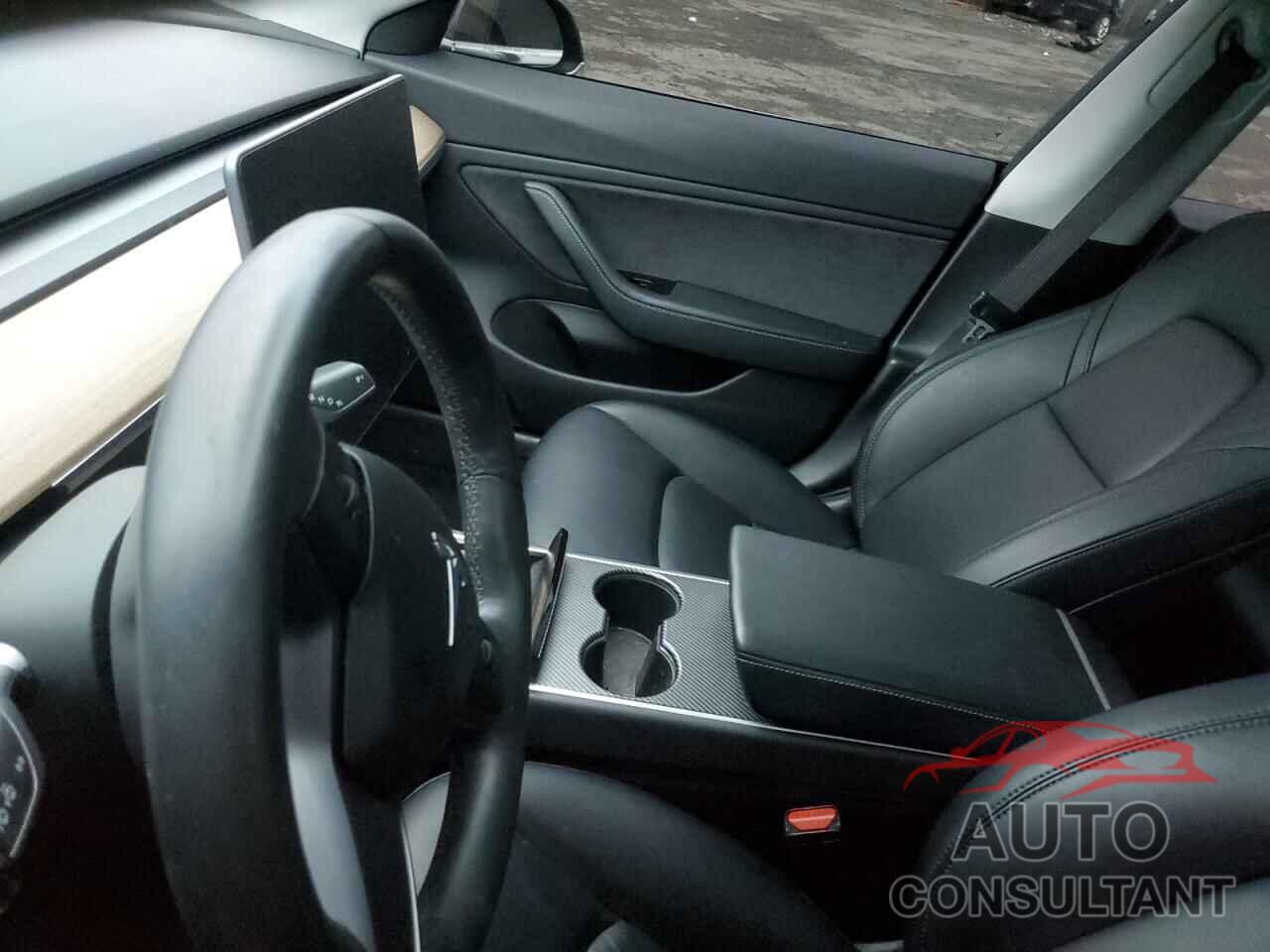 TESLA MODEL 3 2018 - 5YJ3E1EA5JF016266
