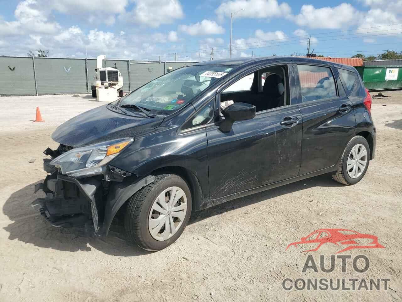 NISSAN VERSA 2018 - 3N1CE2CP7JL357167