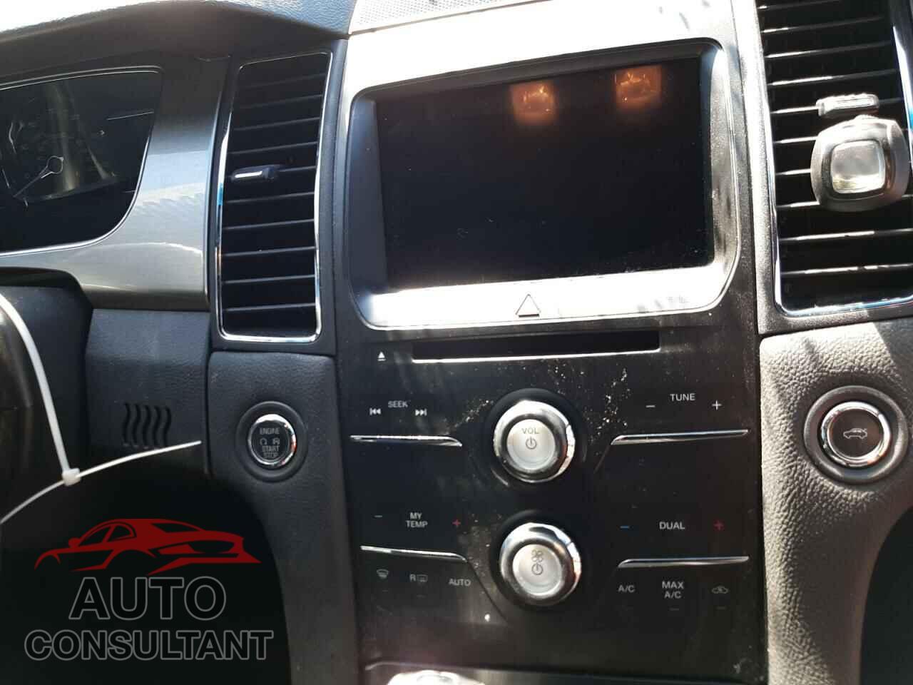 FORD TAURUS 2017 - 1FAHP2E89HG118503