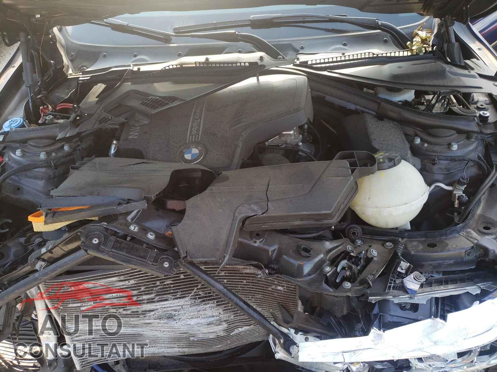 BMW 3 SERIES 2016 - WBA8E9G50GNU28204
