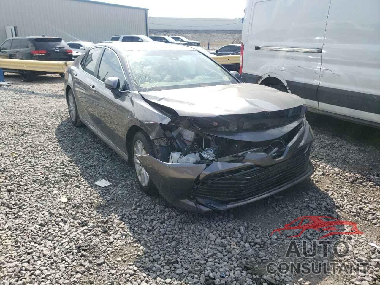 TOYOTA CAMRY 2018 - 4T1B11HK8JU040981
