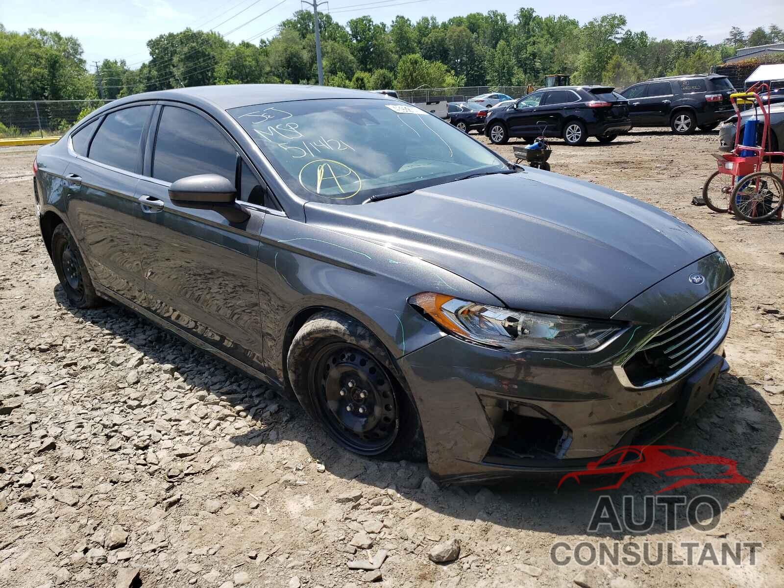 FORD FUSION 2019 - 3FA6P0G71KR128555