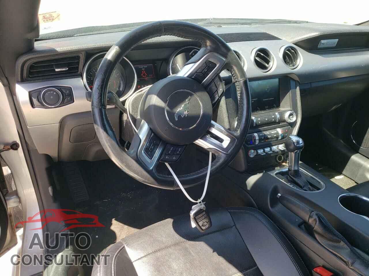 FORD MUSTANG 2018 - 1FATP8UH7J5111243