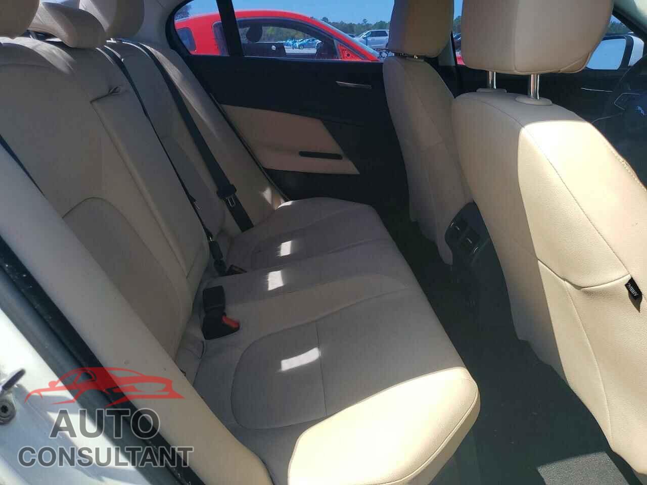 JAGUAR XE 2018 - SAJAR4FX3JCP23767