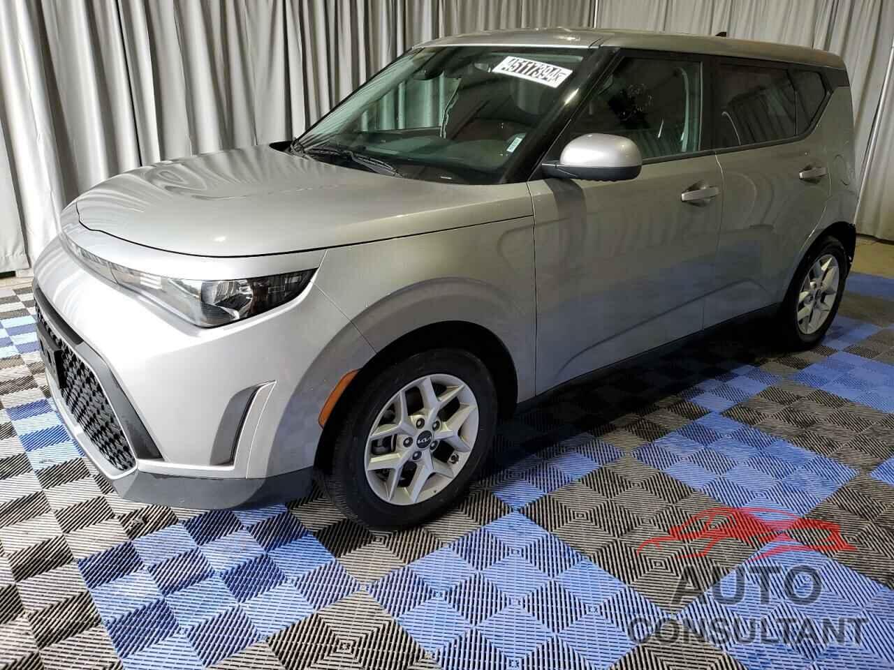 KIA SOUL 2023 - KNDJ23AU2P7888527
