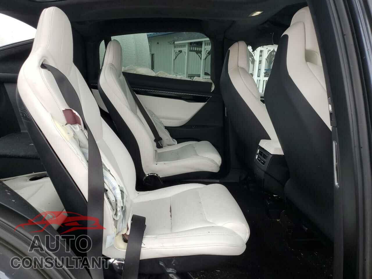 TESLA MODEL X 2017 - 5YJXCBE22HF044929
