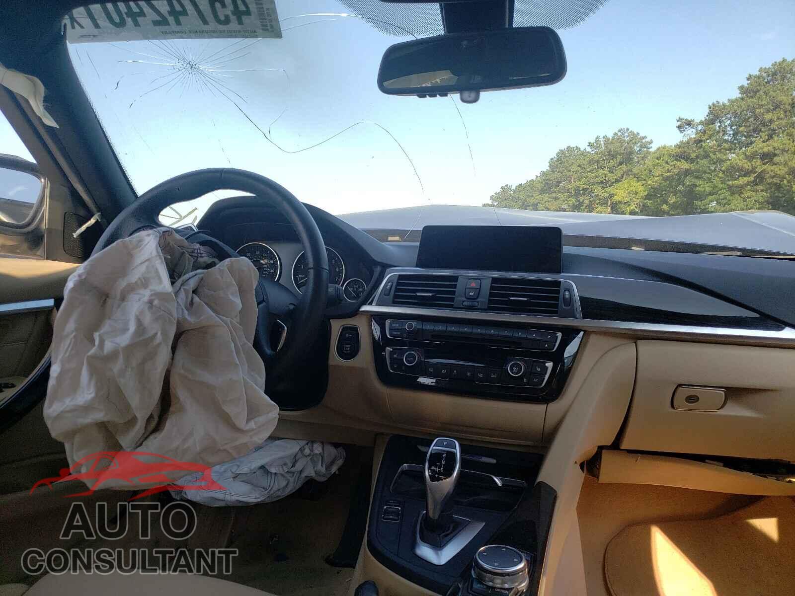 BMW 3 SERIES 2016 - WBA8E9G50GNU28204