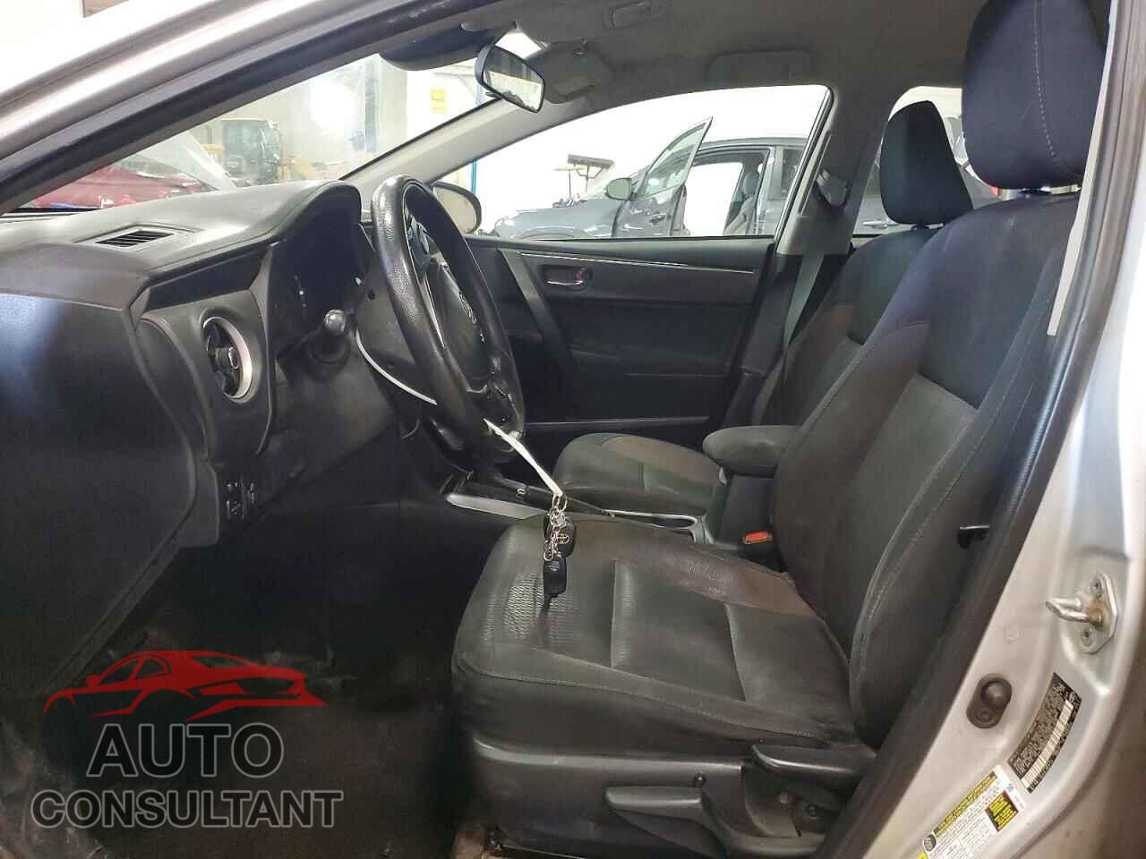 TOYOTA COROLLA 2017 - 2T1BURHEXHC837826