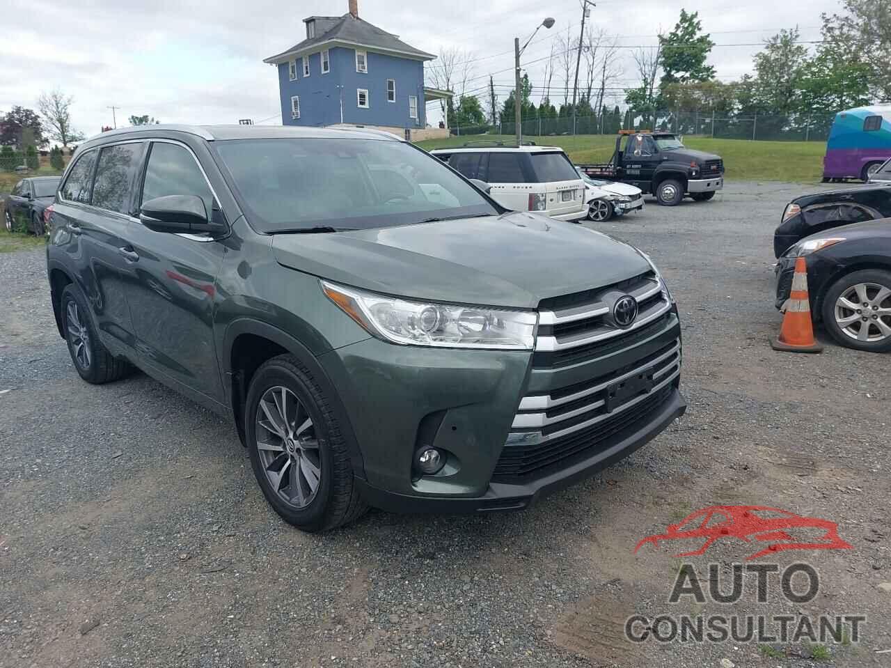 TOYOTA HIGHLANDER 2018 - 5TDJZRFH2JS497935