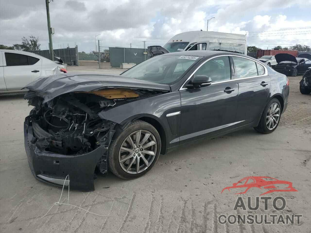 JAGUAR XF 2013 - SAJWA0ES9DPU05709