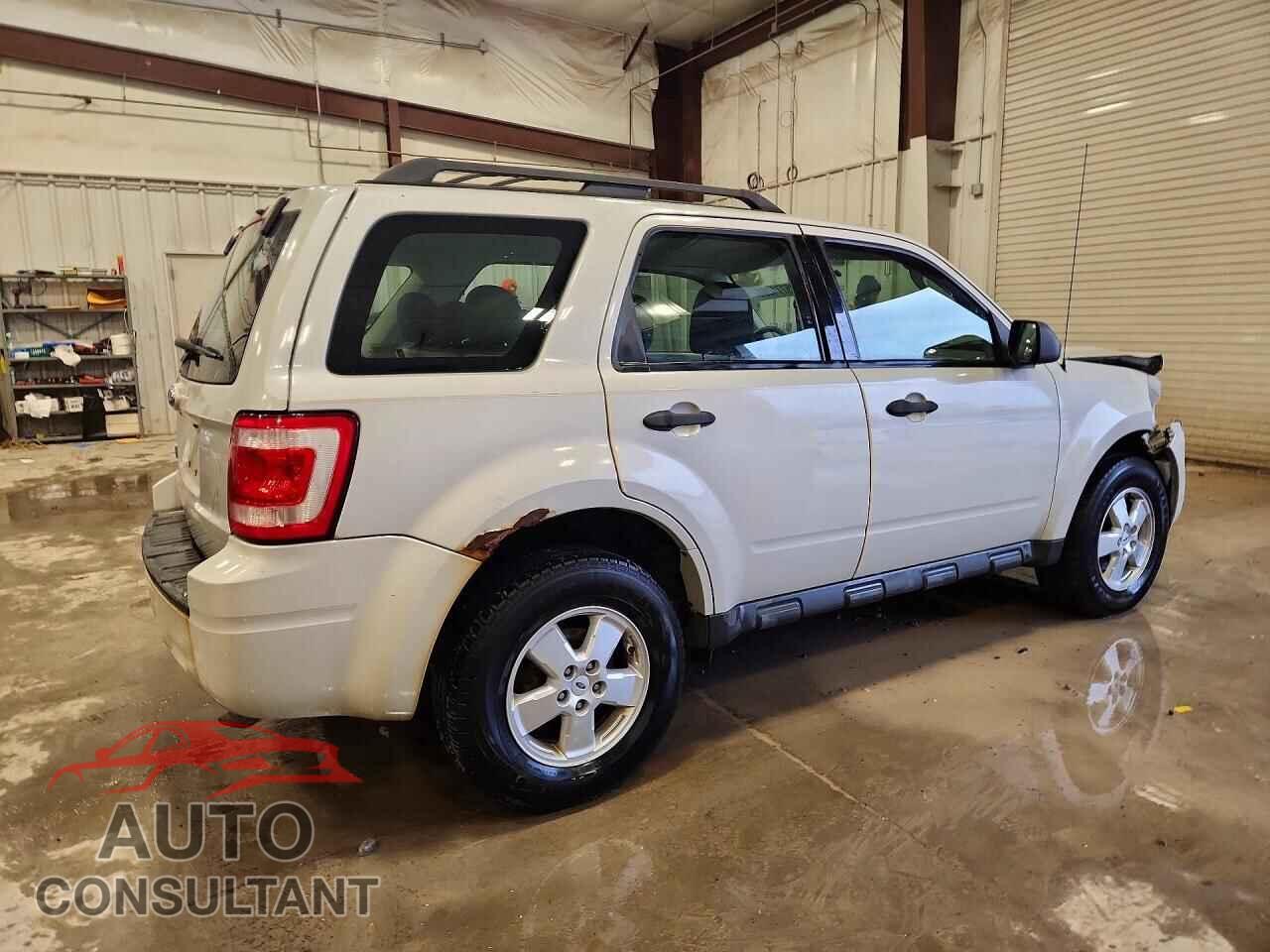 FORD ESCAPE 2009 - 1FMCU02779KC80041