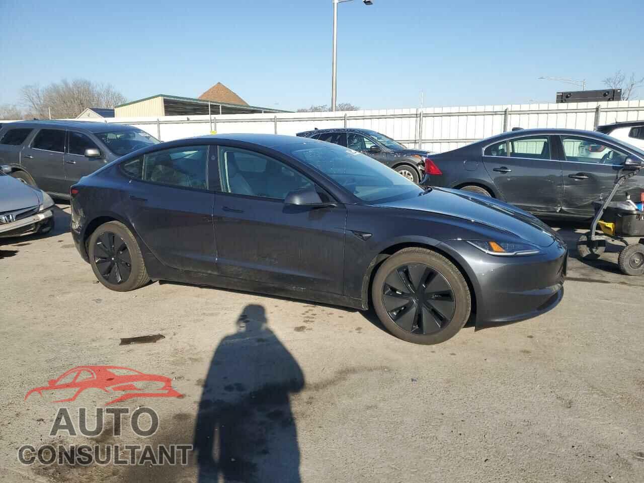 TESLA MODEL 3 2024 - 5YJ3E1EA9RF855431