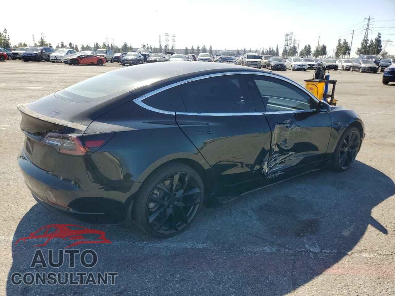 TESLA MODEL 3 2018 - 5YJ3E1EA7JF156951