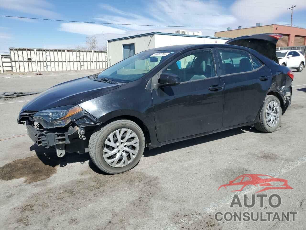 TOYOTA COROLLA 2018 - 5YFBURHE8JP779558