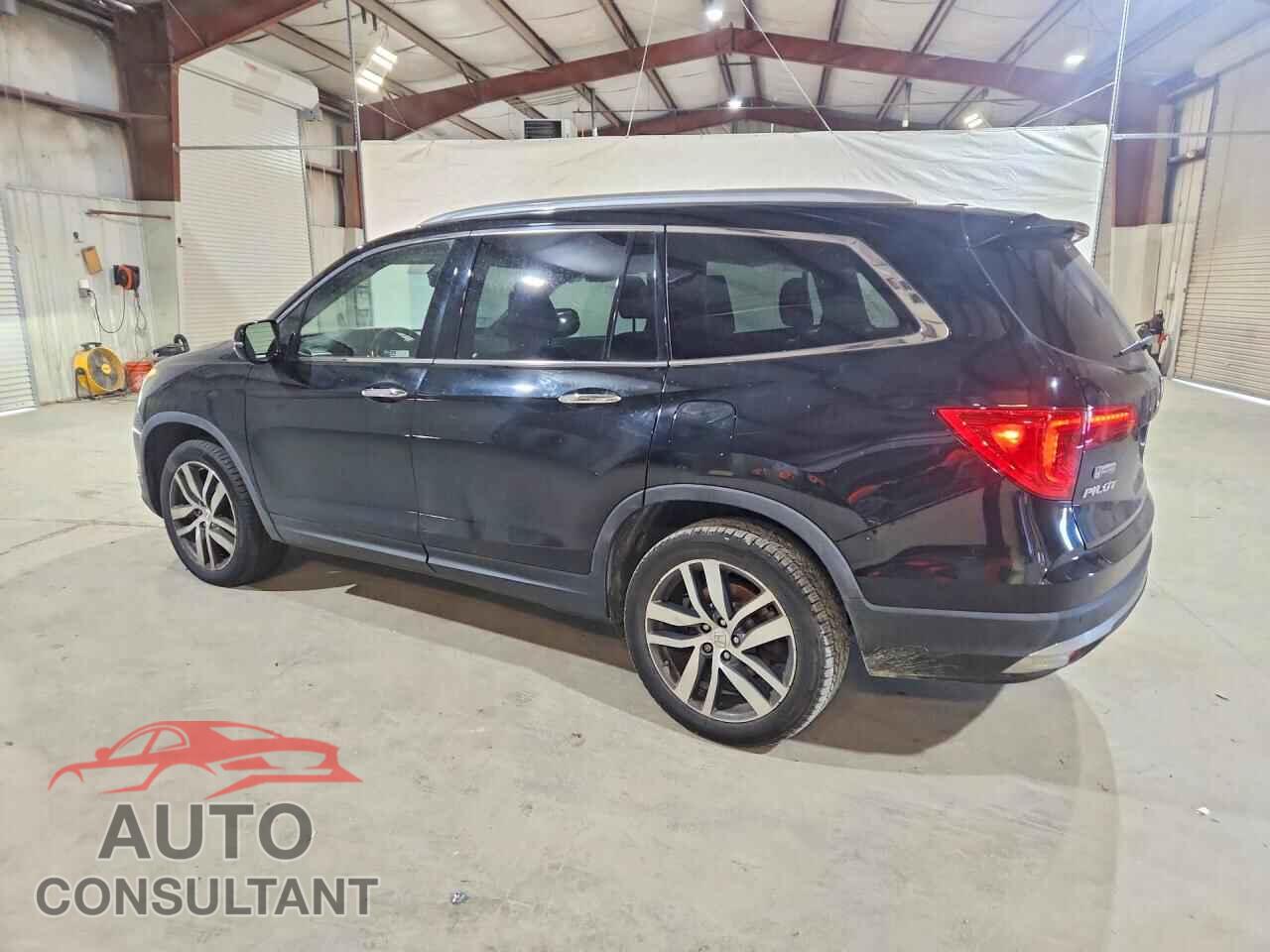 HONDA PILOT 2017 - 5FNYF6H00HB096072