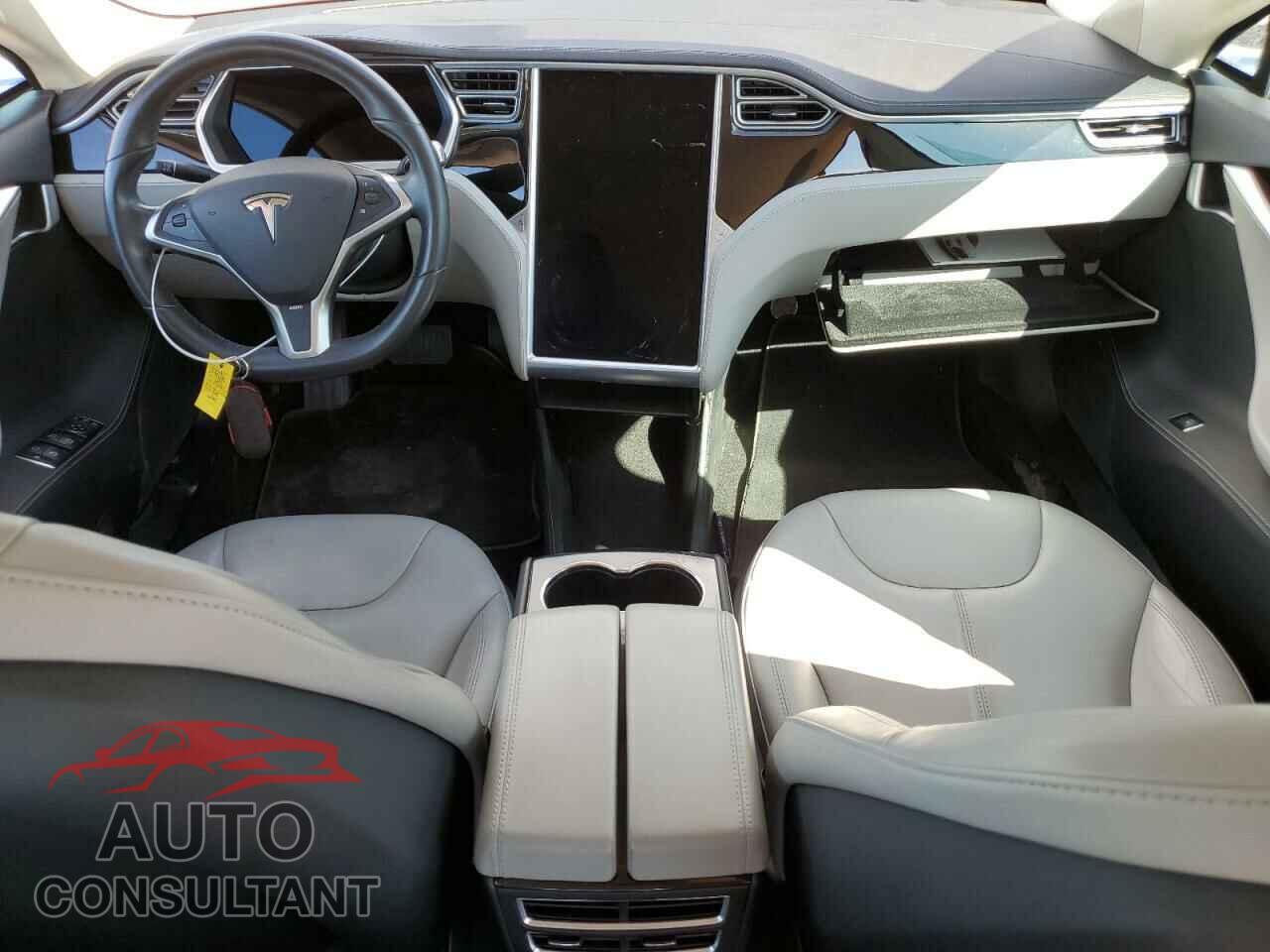 TESLA MODEL S 2013 - 5YJSA1CN8DFP27011