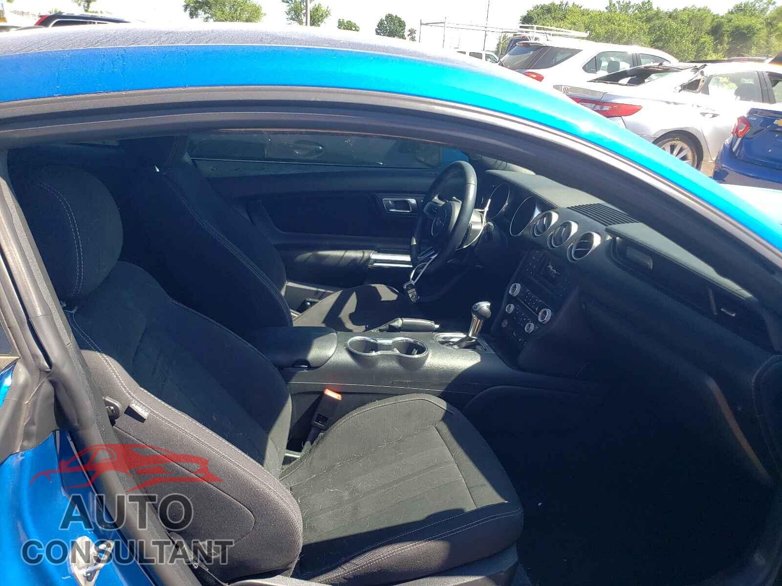 FORD MUSTANG 2019 - 1FA6P8TH3K5117542