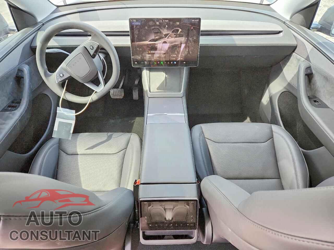 TESLA MODEL Y 2026 - 7SAYGDED2TA605225