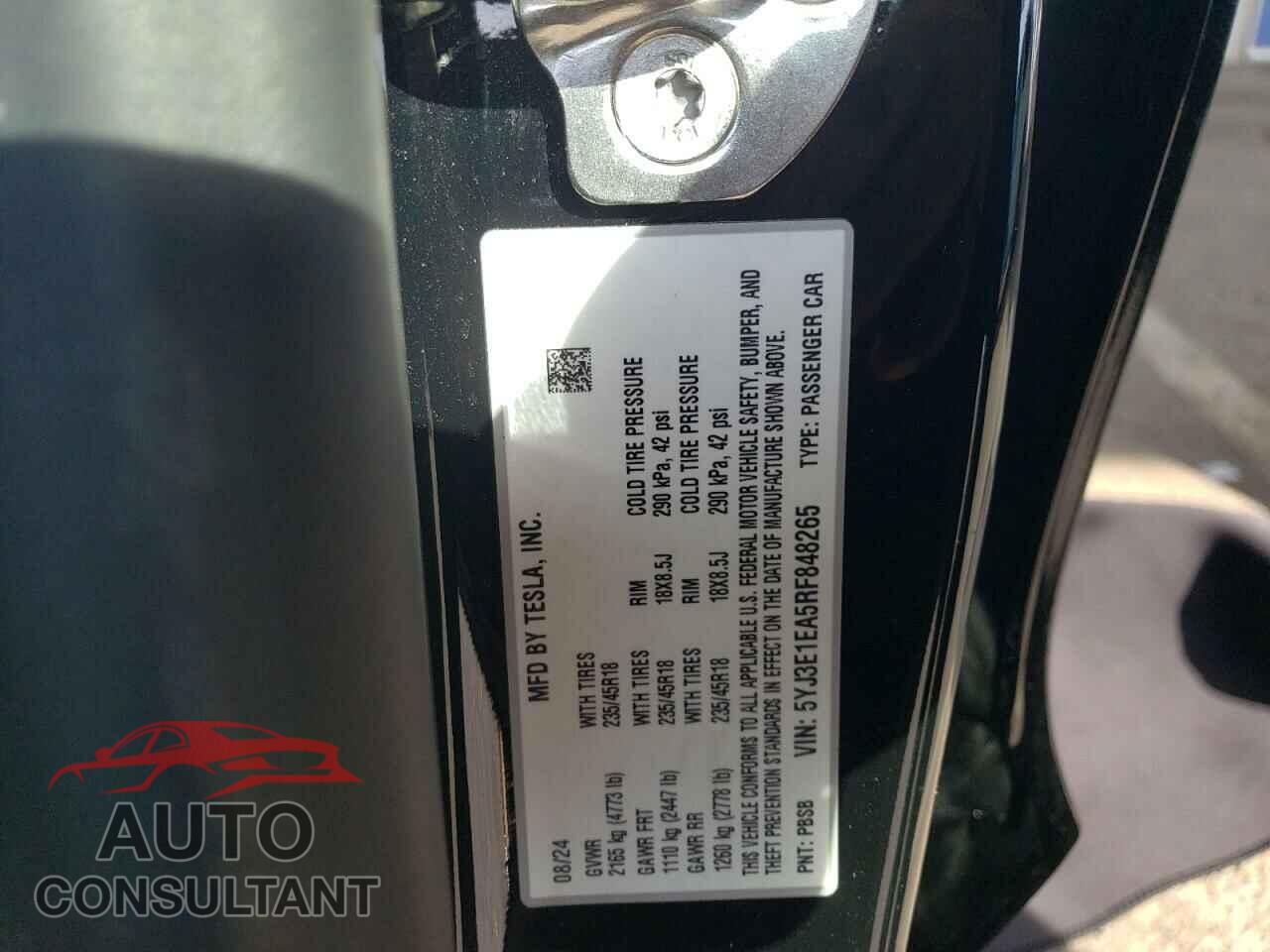 TESLA MODEL 3 2024 - 5YJ3E1EA5RF848265