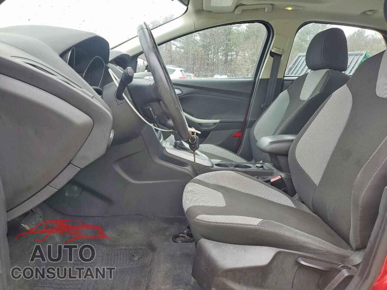FORD FOCUS 2012 - 1FAHP3F22CL384252