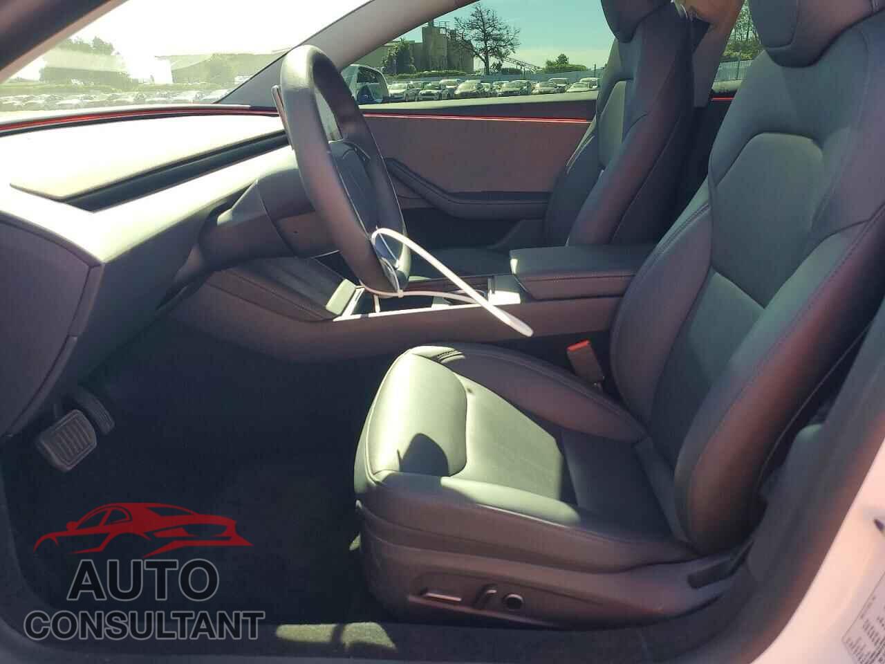 TESLA MODEL 3 2025 - 5YJ3E1EA5SF031870