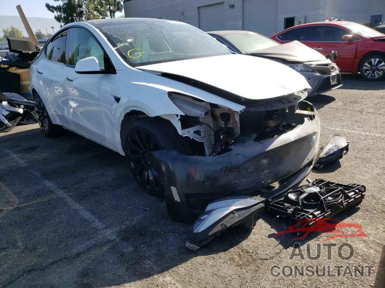 TESLA MODEL Y 2021 - 5YJYGDEF4MF267331