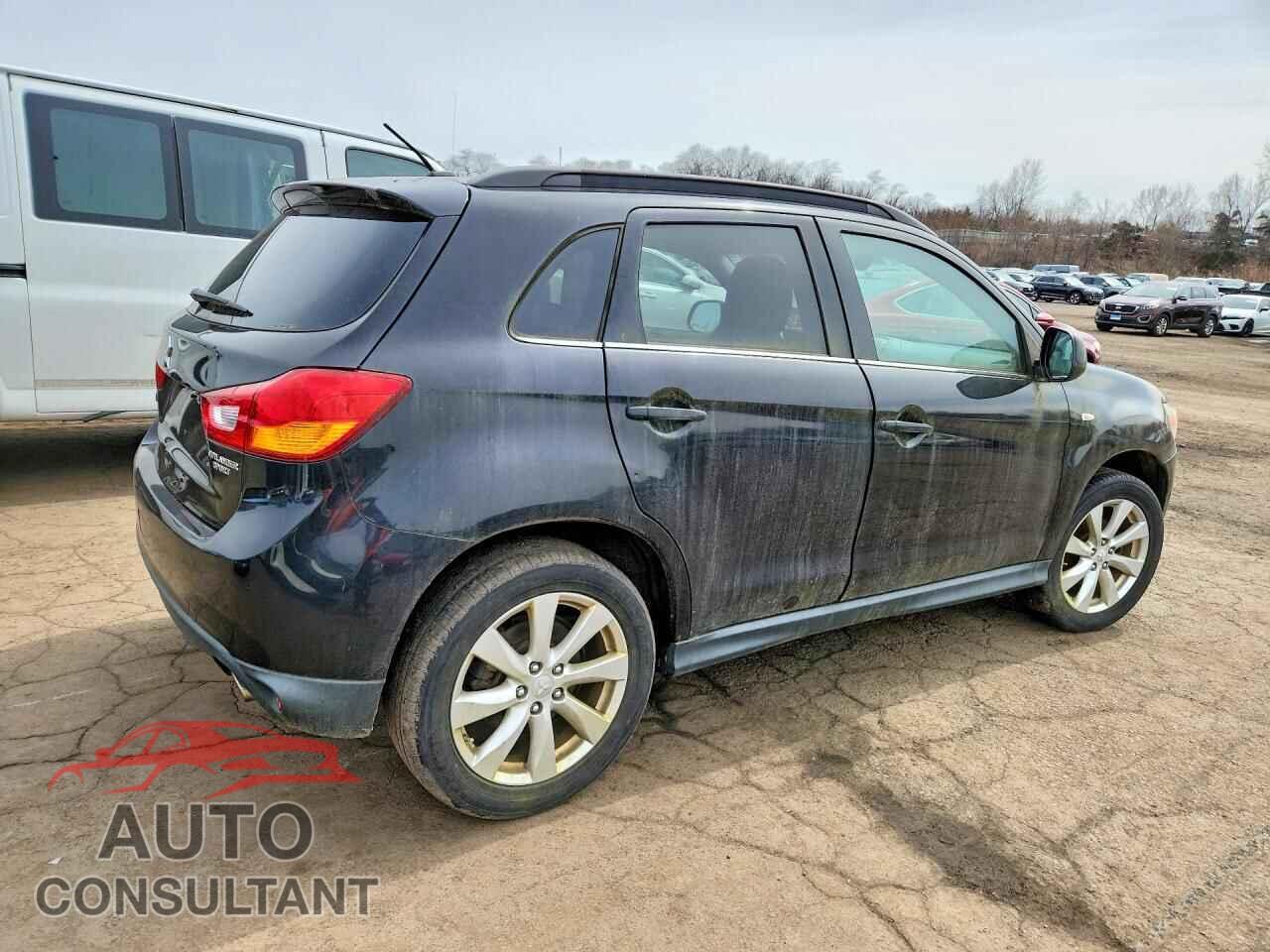 MITSUBISHI OUTLANDER 2013 - 4A4AR4AU6DE015980