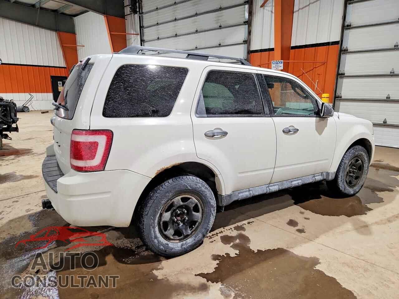 FORD ESCAPE 2011 - 1FMCU0D75BKB40217