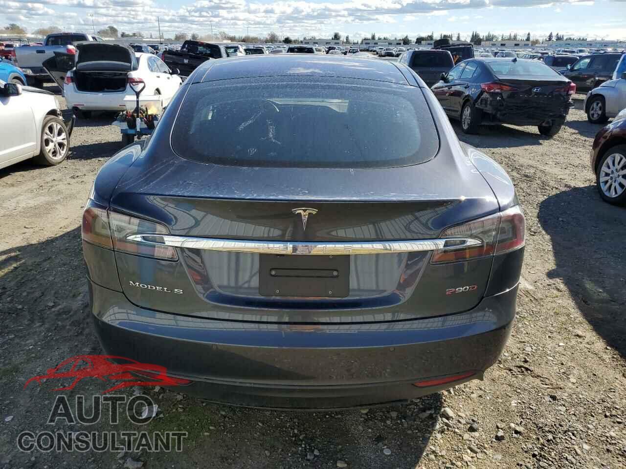 TESLA MODEL S 2015 - 5YJSA1E46FF116319