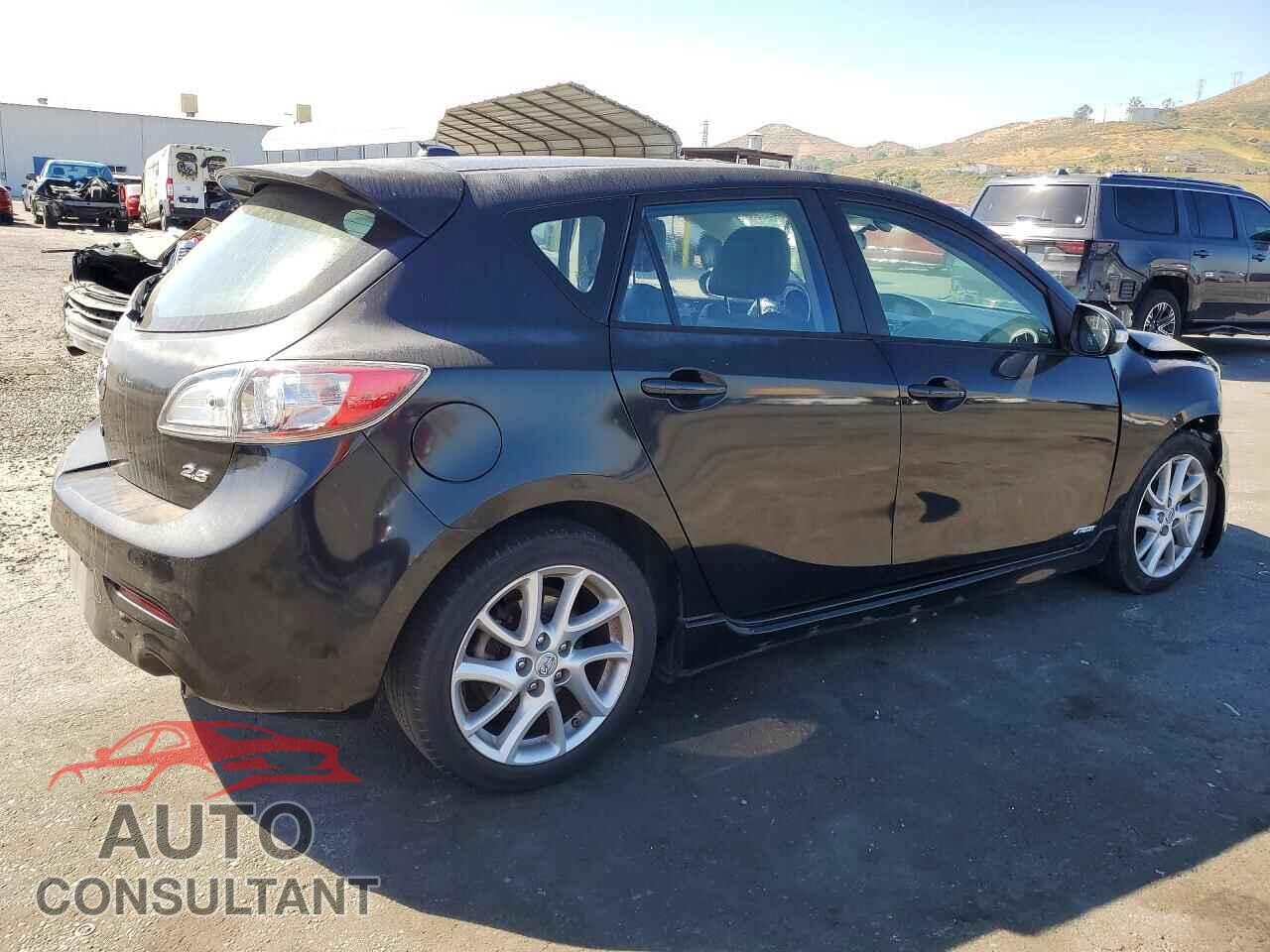 MAZDA MAZDA3 2012 - JM1BL1M68C1523155