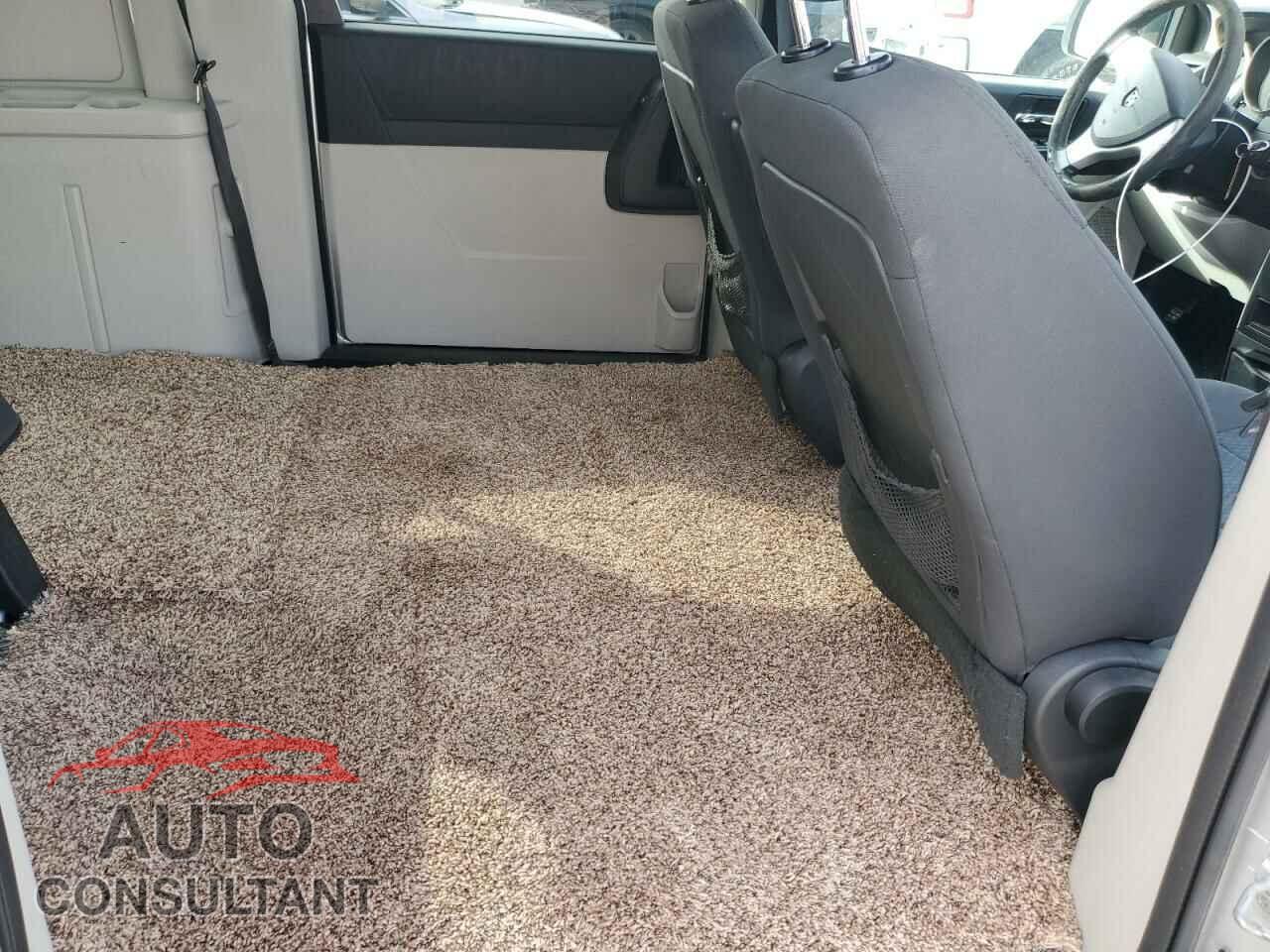 DODGE CARAVAN 2010 - 2D4RN4DE1AR277126